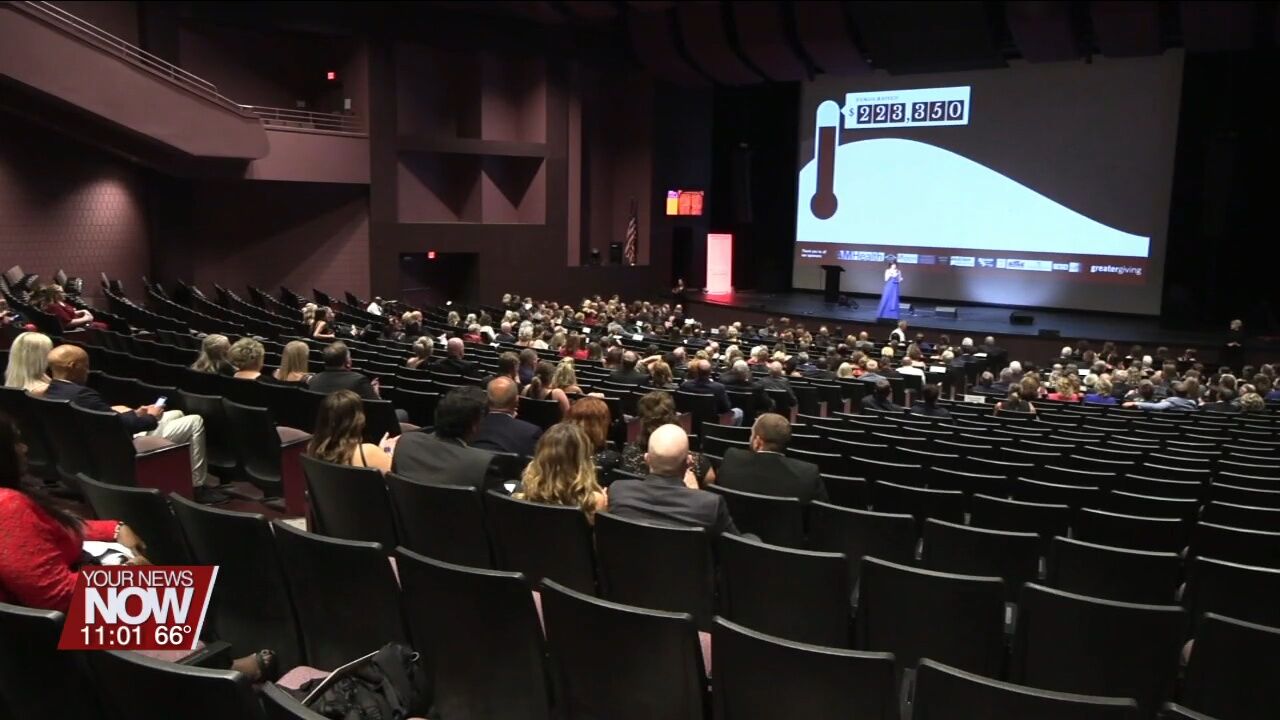 4th Annual Red Door Gala brings nationally known singer and honors Mercy Club Award winners